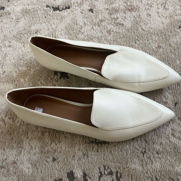 NORDSTROM RACK Mansfield Loafer in White Sz 7M man made materials ivory - Picture 9 of 10
